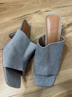 Rack Collection Silver Slip-On Square-Toe Mules